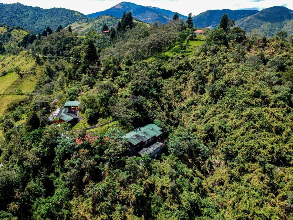 Finca Petrona Calacali ภายนอก รูปภาพ